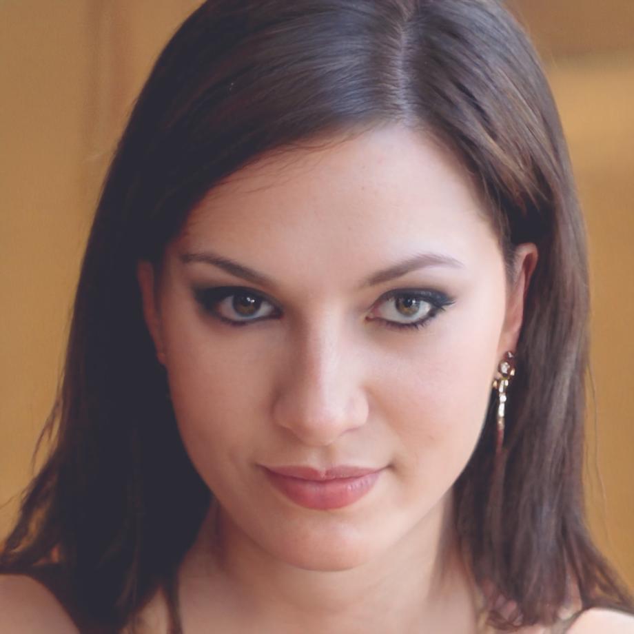 Sarah Thompson, satisfied client